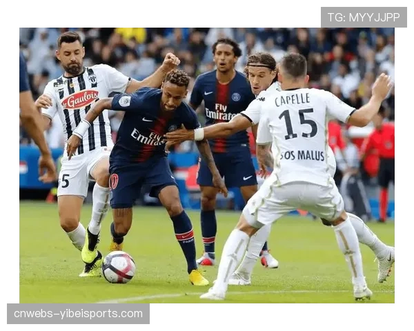 法国职业足球联盟宣布下赛季起，每场比赛可更换球员名额恢复为五人